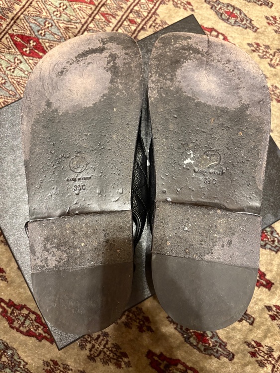 サンダル（ブランド財布・小物）の商品画像 - 査定依頼日：2025年10月29日 - 最高査定価格：49,000円