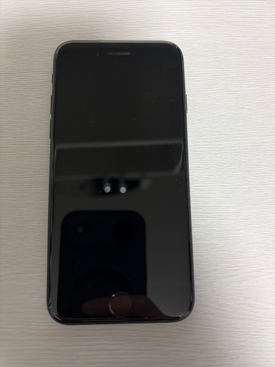 iPhone iPhone SE (第 3 世代) 64GB Softbank（スマホ）の商品画像 - 査定依頼日：2026年7月22日 - 最高査定価格：20,000円