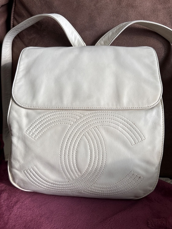 リュック（ブランドバッグ）の商品画像 - 査定依頼日：2025年12月8日 - 最高査定価格：140,000円