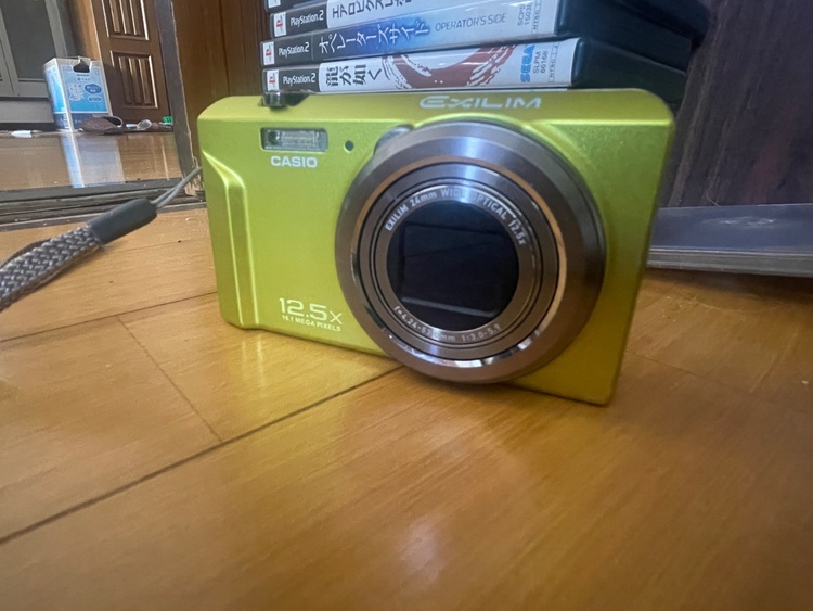 CASIO EXLIM EX-ZS150（カメラ）の商品画像 - 査定依頼日：2026年5月13日 - 最高査定価格：6,000円