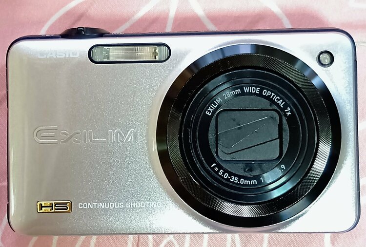 CASIO EXILIM EX-ZR10（カメラ）の商品画像 - 査定依頼日：2026年7月6日 - 最高査定価格：8,000円