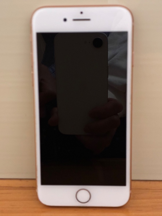 iPhone8 64GB docomo（スマホ）の商品画像 - 査定依頼日：2026年4月23日 - 最高査定価格：6,000円