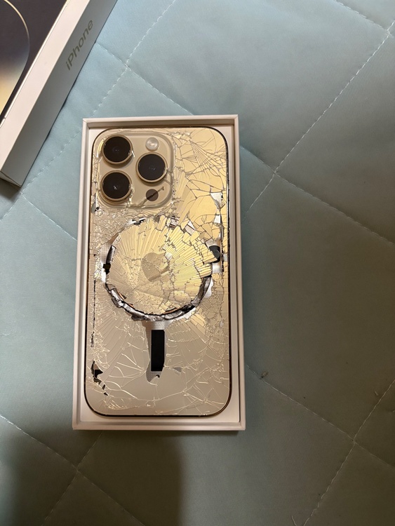 iPhone iPhone 14 Pro 128GB docomo（スマホ）の商品画像 - 査定依頼日：2026年6月10日 - 最高査定価格：36,000円