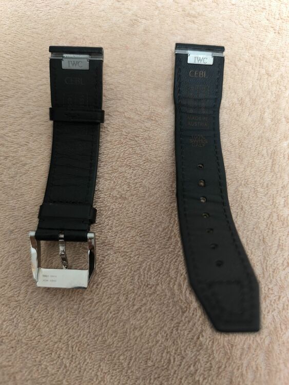 IWC パイロットウォッチ IW328202（高級時計）の商品画像 - 査定依頼日：2025年9月20日 - 最高査定価格：730,000円