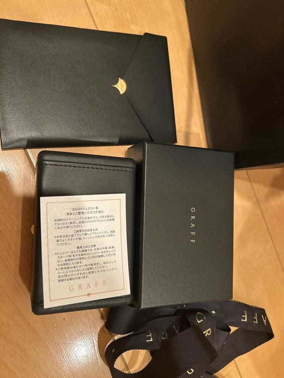 グラフ　スレッドダイヤモンドペンダント（宝石）の商品画像 - 査定依頼日：2025年5月30日 - 最高査定価格：850,000円