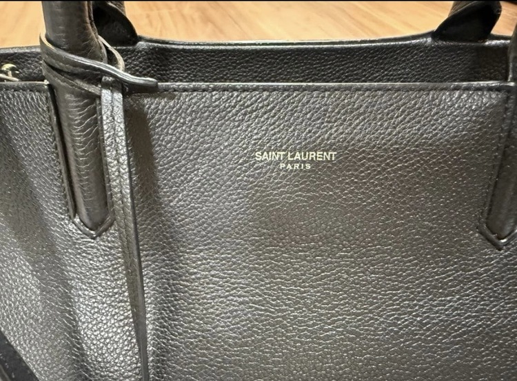 イブサンローラン  （ブランドバッグ）の商品画像 - 査定依頼日：2026年1月7日 - 最高査定価格：80,000円