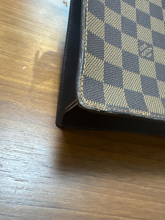 ダミエ　ヴェニス（ブランドバッグ）の商品画像 - 査定依頼日：2026年1月3日 - 最高査定価格：40,000円