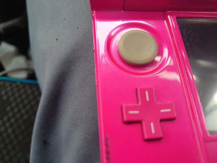 任天堂3DS（ゲーム機本体・ゲームソフト）の商品画像 - 査定依頼日：2023年4月28日 - 最高査定価格：5,500円