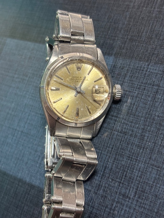 ロレックス パーペチュアルデイト （高級時計）の商品画像 - 査定依頼日：2026年1月16日 - 最高査定価格：500,000円