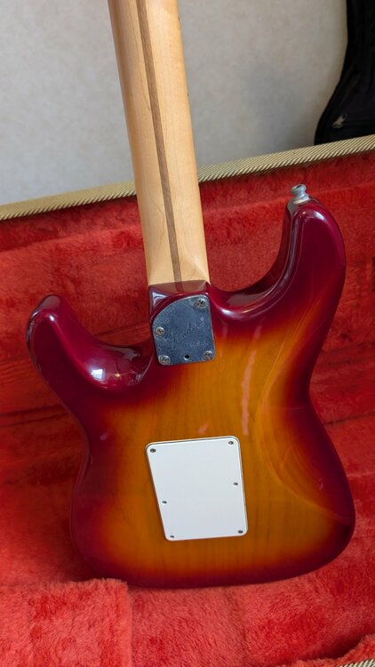 Fender USA Richie Sambora Stratcaster （ピアノ・楽器・PA機材）の商品画像 - 査定依頼日：2026年3月28日 - 最高査定価格：360,000円