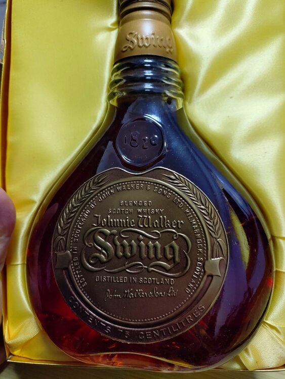 ウイスキー ジョニーウォーカー （お酒）の商品画像 - 査定依頼日：2026年2月14日 - 最高査定価格：1,000円