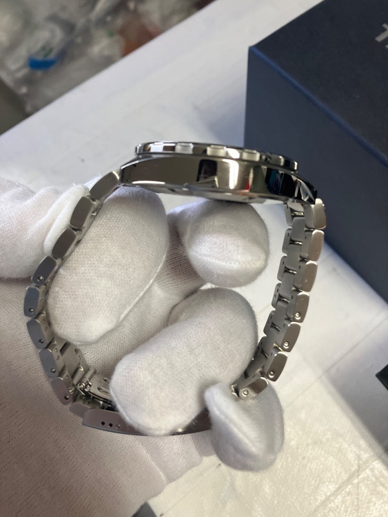 フォーミュラ1キャリバー5（高級時計）の商品画像 - 査定依頼日：2026年1月6日 - 最高査定価格：140,000円