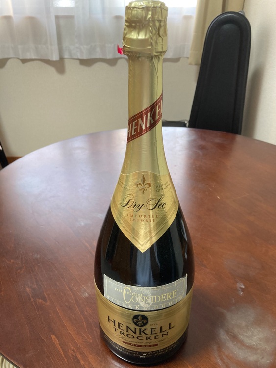 シャンパン シャンパン(その他) （お酒）の商品画像 - 査定依頼日：2025年7月29日 - 最高査定価格：100円