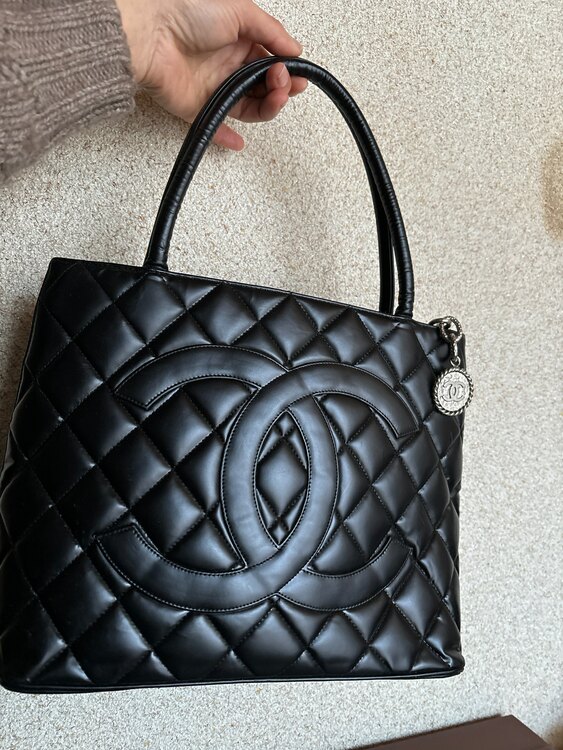 復刻トート（ブランドバッグ）の商品画像 - 査定依頼日：2025年1月13日 - 最高査定価格：100,000円