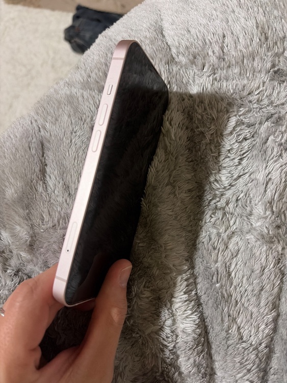 iPhone 13 128GB Softbank（スマホ）の商品画像 - 査定依頼日：2026年2月23日 - 最高査定価格：36,000円