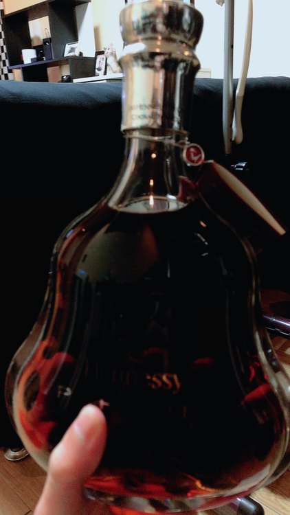 ヘネシー　パラディエクストラ（お酒）の商品画像 - 査定依頼日：2022年11月14日 - 最高査定価格：72,000円