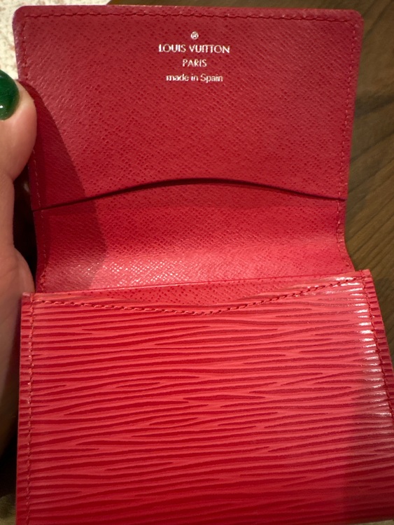 ルイヴィトン エピ （ブランドバッグ）の商品画像 - 査定依頼日：2025年11月28日 - 最高査定価格：20,000円