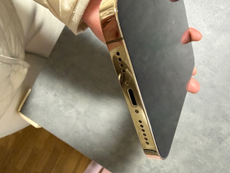 i Phone13promax（スマホ）の商品画像 - 査定依頼日：2026年2月13日 - 最高査定価格：59,000円