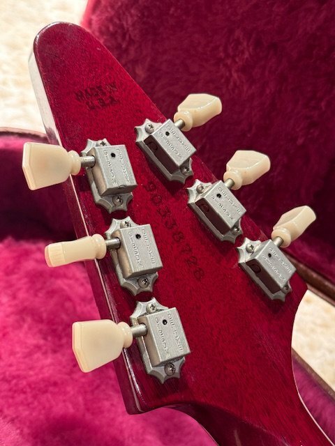 Flying V（ピアノ・楽器・PA機材）の商品画像 - 査定依頼日：2026年4月20日 - 最高査定価格：150,000円