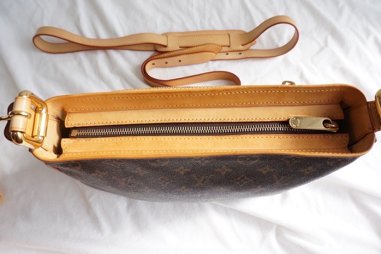 	ハドソンGM（ブランドバッグ）の商品画像 - 査定依頼日：2022年7月18日 - 最高査定価格：85,000円