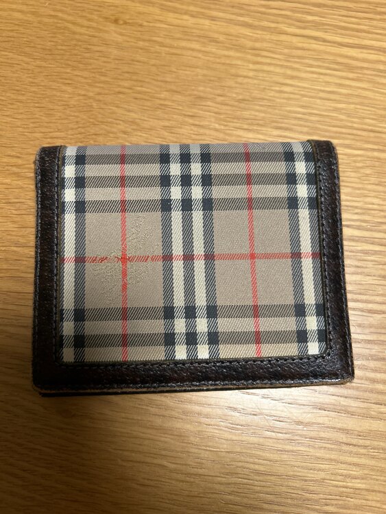 不明（ブランド財布・小物）の商品画像 - 査定依頼日：2025年3月9日 - 最高査定価格：100,000円