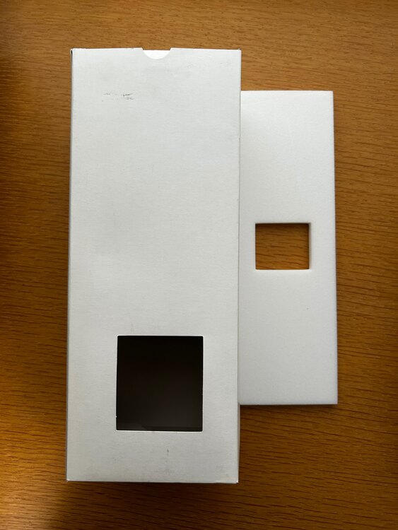 ウイスキー サントリー山崎 （お酒）の商品画像 - 査定依頼日：2025年1月31日 - 最高査定価格：1,020,000円