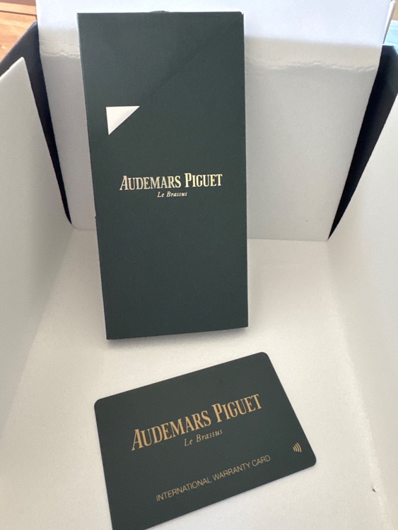 オーデマピゲ ロイヤルオーク 67650ST.OO.1261ST.0（高級時計）の商品画像 - 査定依頼日：2025年10月29日 - 最高査定価格：3,200,000円