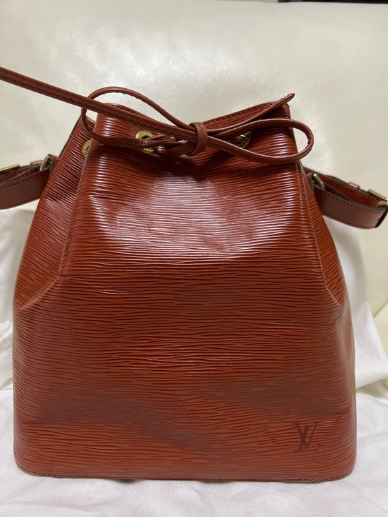 エピ（ブランドバッグ）の商品画像 - 査定依頼日：2025年12月10日 - 最高査定価格：60,000円