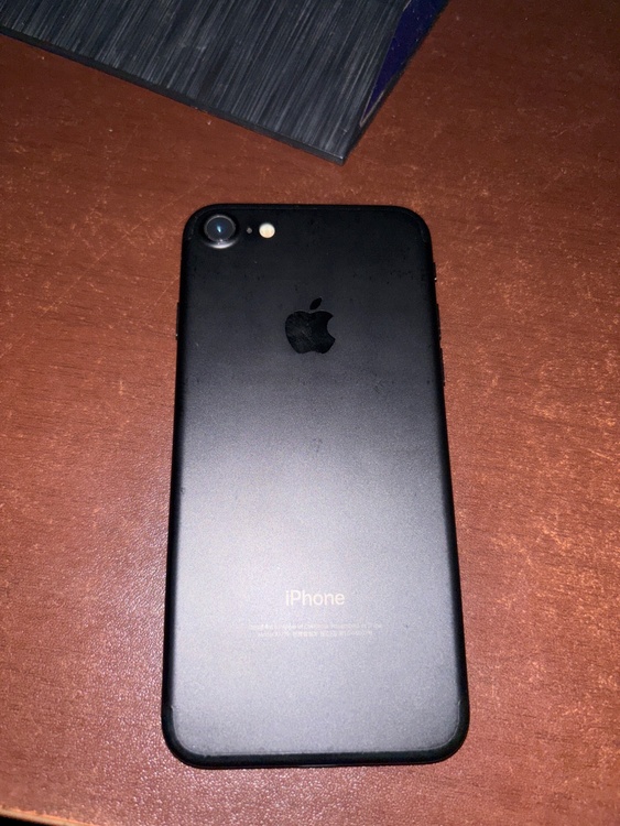 iPhone7 32GB SIMフリー（スマホ）の商品画像 - 査定依頼日：2026年1月13日 - 最高査定価格：1,500円