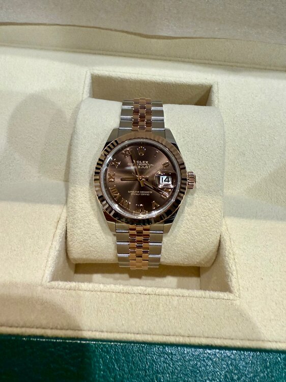 レディデイトジャスト（高級時計）の商品画像 - 査定依頼日：2024年12月27日 - 最高査定価格：1,720,000円