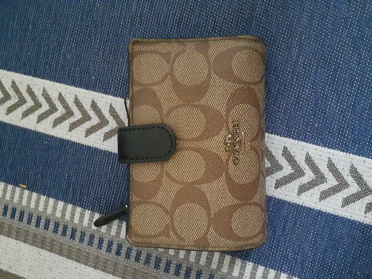 その他 コーチ （ブランドバッグ）の商品画像 - 査定依頼日：2025年5月30日 - 最高査定価格：1,900円