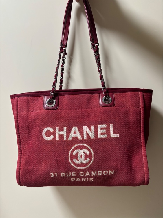 ドーヴィル（ブランドバッグ）の商品画像 - 査定依頼日：2026年2月11日 - 最高査定価格：150,000円