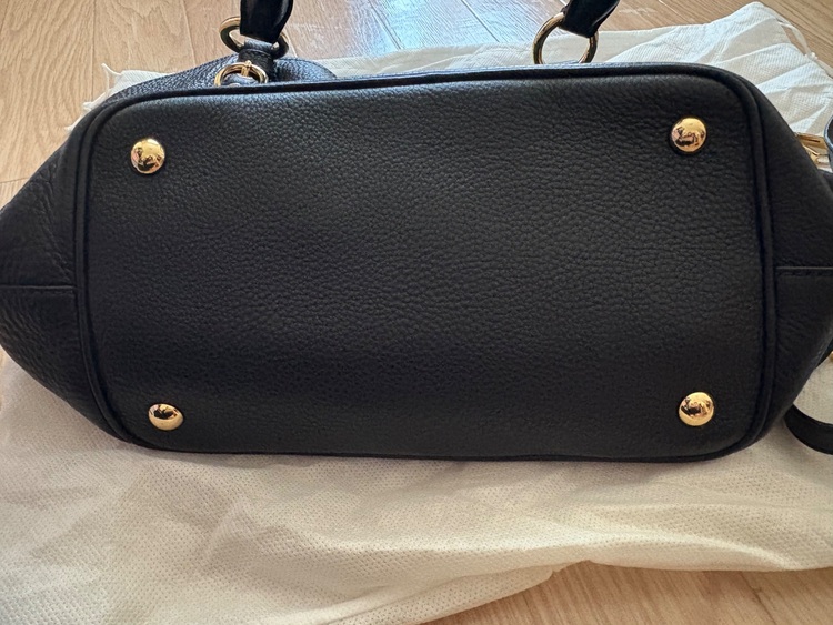 ミュウミュウ  （ブランドバッグ）の商品画像 - 査定依頼日：2025年10月27日 - 最高査定価格：48,000円