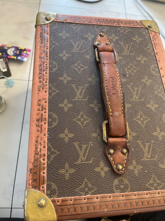 ボワットフラコン（古着・ファッション）の商品画像 - 査定依頼日：2025年9月30日 - 最高査定価格：100,000円