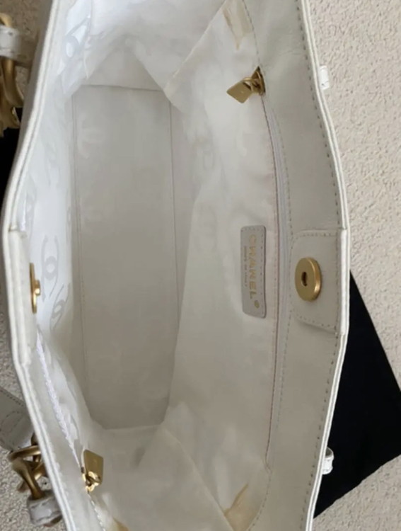 キャビアスキン　トートバッグ（ブランドバッグ）の商品画像 - 査定依頼日：2021年10月21日 - 最高査定価格：140,000円