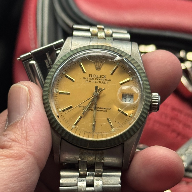 <font dir="auto" style="vertical-align: inherit;"><font dir="auto" style="vertical-align: inherit;">
Rolex
</font></font> <font dir="auto" style="vertical-align: inherit;"><font dir="auto" style="vertical-align: inherit;">
Datejust
</font></font> 625101（高級時計）の商品画像 - 査定依頼日：2025年11月1日 - 最高査定価格：500,000円