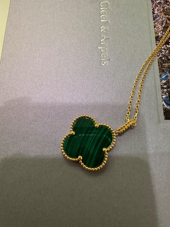 ヴァンクリ　マジックアルハンブラ　ネックレス（金・貴金属）の商品画像 - 査定依頼日：2026年3月2日 - 最高査定価格：750,000円