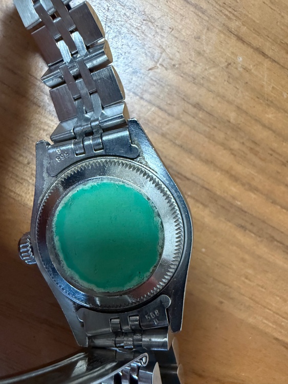 ROLEX オイスターパーペチュアル デイトジャスト Ref. 69174 26mm ステンレススチール＋ホワイトゴールドのフルーテッドベゼル シルバーダイヤル ジュビリーブレスレット（高級時計）の商品画像 - 査定依頼日：2026年9月24日 - 最高査定価格：800,000円