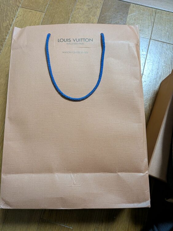 ルイヴィトン タイガ （ブランドバッグ）の商品画像 - 査定依頼日：2025年11月19日 - 最高査定価格：45,000円