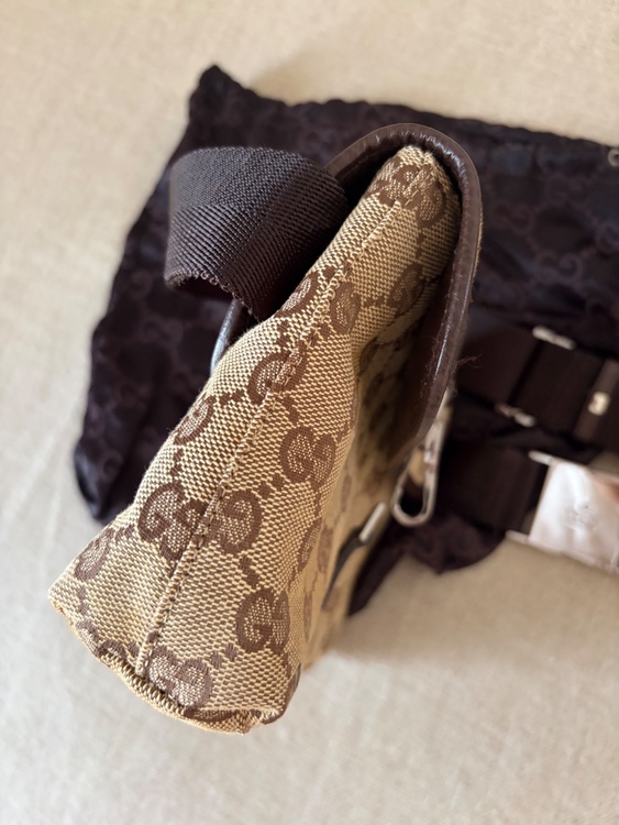GUCCIのヴィンテージ GGキャンバス・ウエストバッグ（ブランドバッグ）の商品画像 - 査定依頼日：2026年10月6日 - 最高査定価格：46,000円