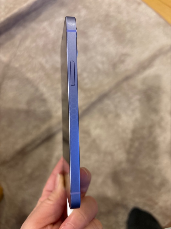 iPhone 12 128GB docomo（スマホ）の商品画像 - 査定依頼日：2026年3月23日 - 最高査定価格：24,000円