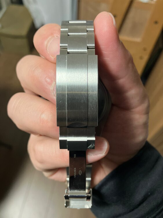 ロレックス シードゥエラー 13666（高級時計）の商品画像 - 査定依頼日：2025年3月23日 - 最高査定価格：2,200,000円