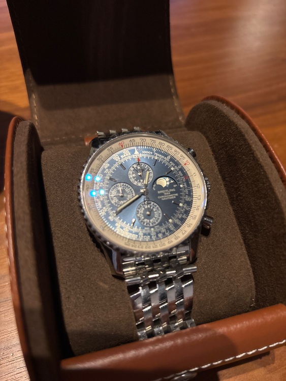 ナビタイマー 1461（高級時計）の商品画像 - 査定依頼日：2025年8月10日 - 最高査定価格：700,000円