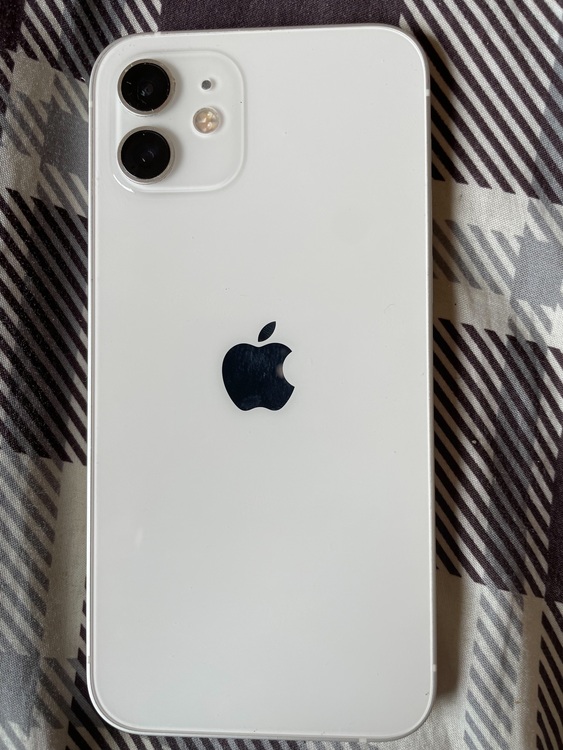 iPhone 12 256GB SIMフリー（スマホ）の商品画像 - 査定依頼日：2025年9月14日 - 最高査定価格：35,000円