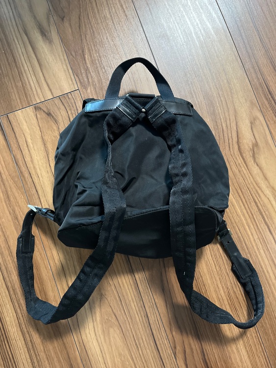 プラダ  （ブランドバッグ）の商品画像 - 査定依頼日：2025年10月11日 - 最高査定価格：30,000円