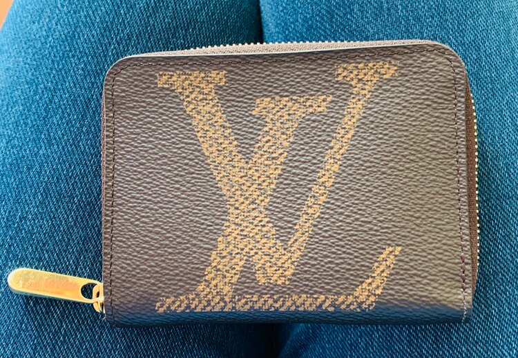 ジッピーコインパース（ブランド財布・小物）の商品画像 - 査定依頼日：2025年2月4日 - 最高査定価格：30,000円