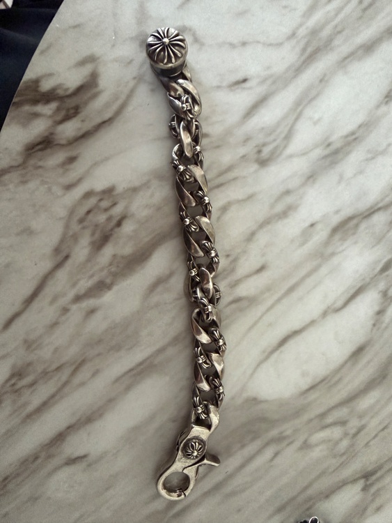 ファンシーチェーンクリップブレスレット（古着・ファッション）の商品画像 - 査定依頼日：2026年3月28日 - 最高査定価格：200,000円