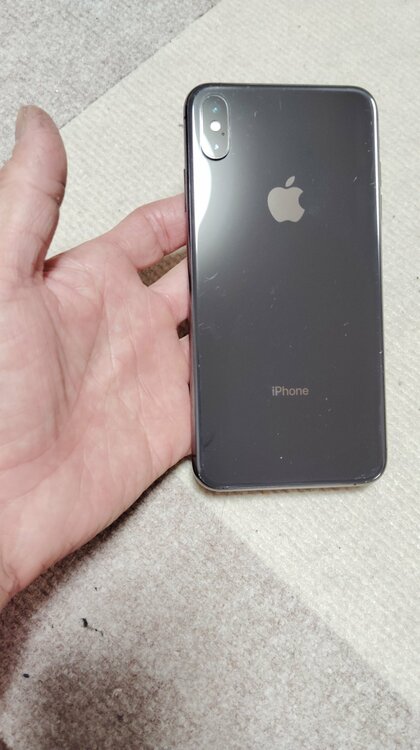 iPhoneXS Max 256GB au（スマホ）の商品画像 - 査定依頼日：2026年3月27日 - 最高査定価格：13,000円