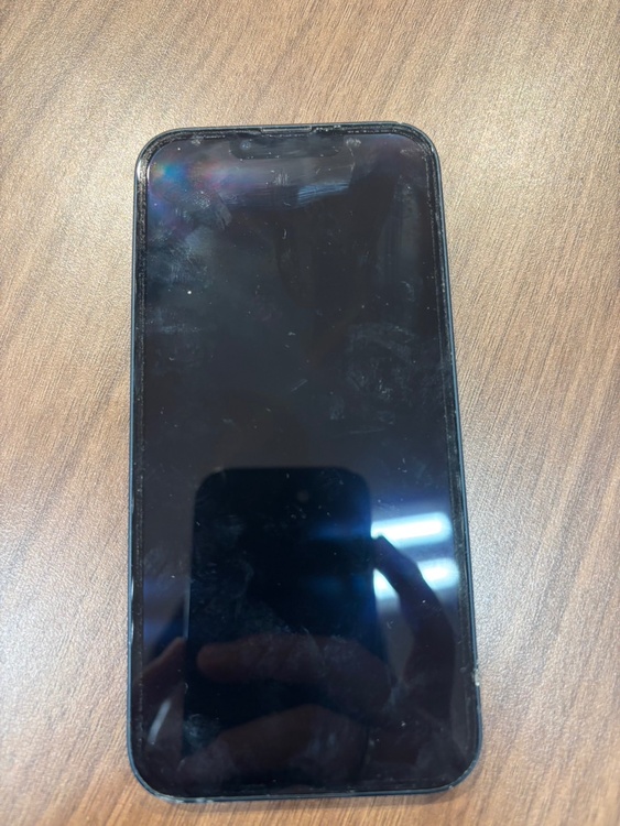 iPhone iPhone 13 128GB SIMフリー（スマホ）の商品画像 - 査定依頼日：2026年9月26日 - 最高査定価格：35,500円
