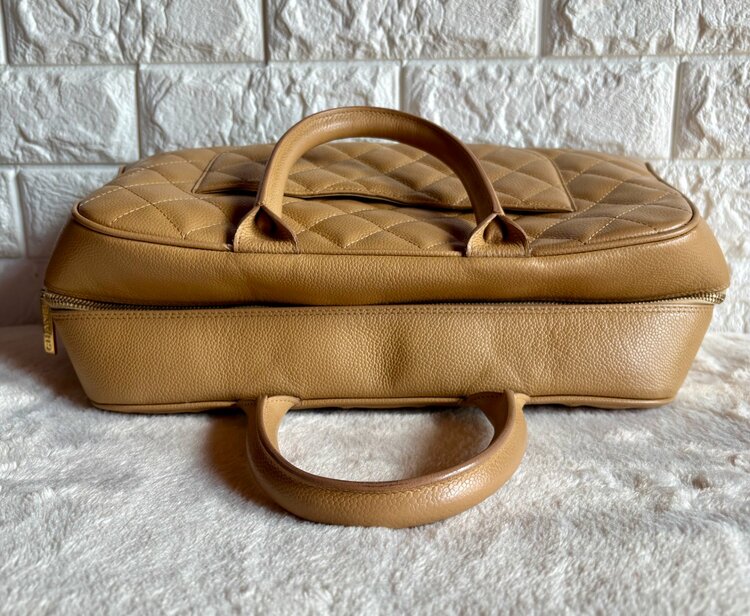 キャビアスキン マトラッセ デカココ（ブランドバッグ）の商品画像 - 査定依頼日：2026年3月13日 - 最高査定価格：280,000円